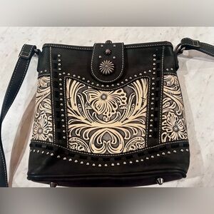 Trinity Ranch crossbody